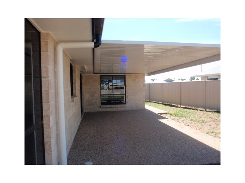71 Blue Gums Drive, Emerald QLD 4720