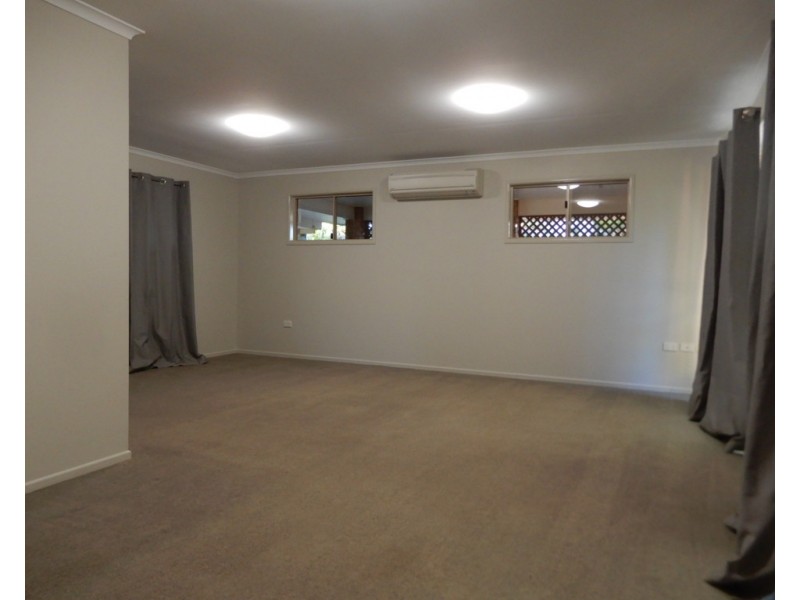 53 Staal Crescent, Emerald QLD 4720