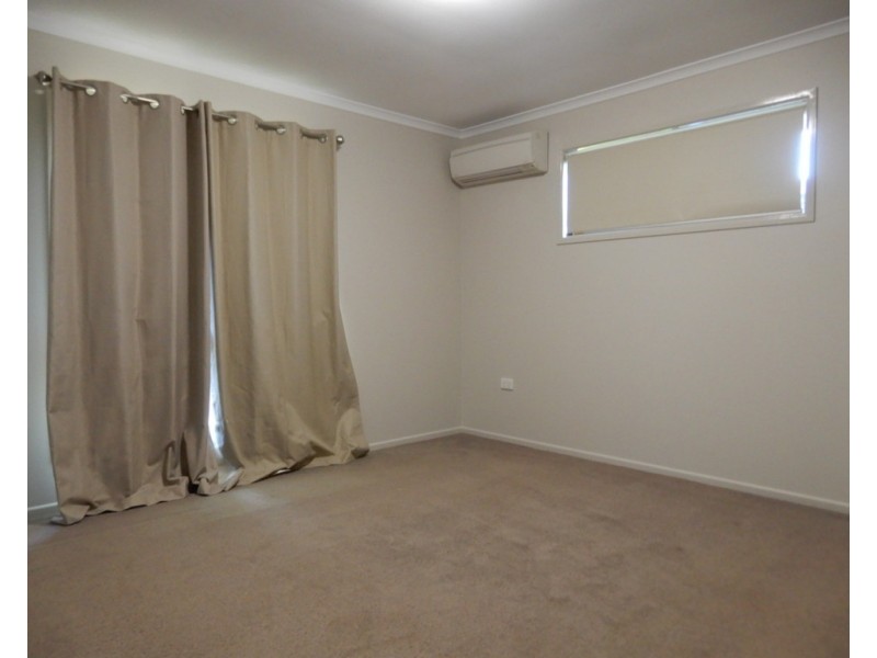 53 Staal Crescent, Emerald QLD 4720