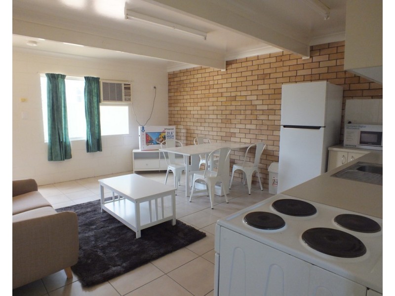 2/38 Baker Street, Emerald QLD 4720