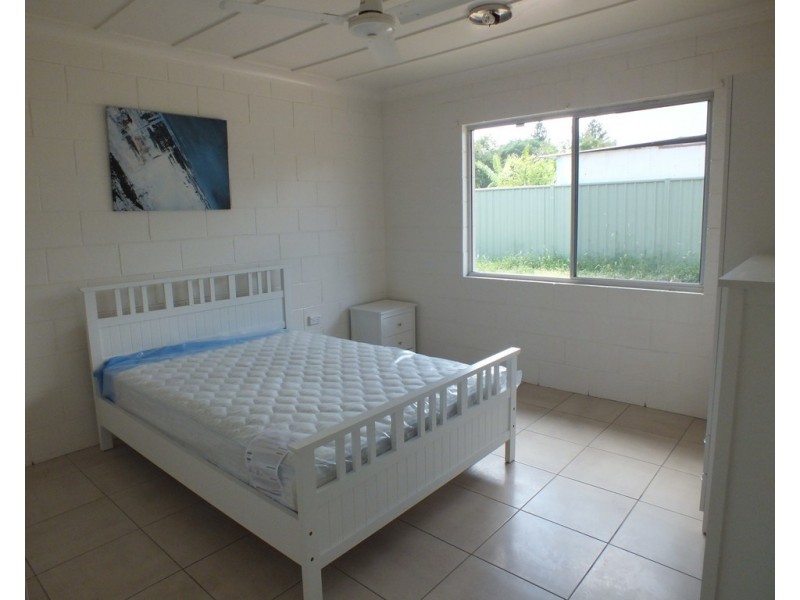 2/38 Baker Street, Emerald QLD 4720