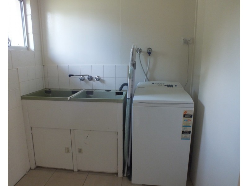 2/38 Baker Street, Emerald QLD 4720