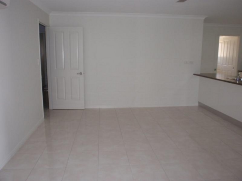 7 Berthun Street, Emerald QLD 4720