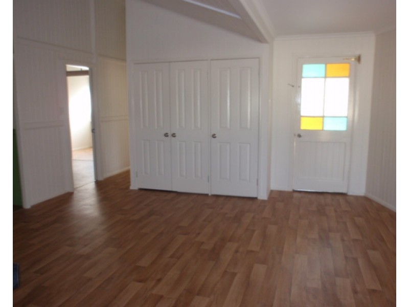 42 Riverview Street, Emerald QLD 4720