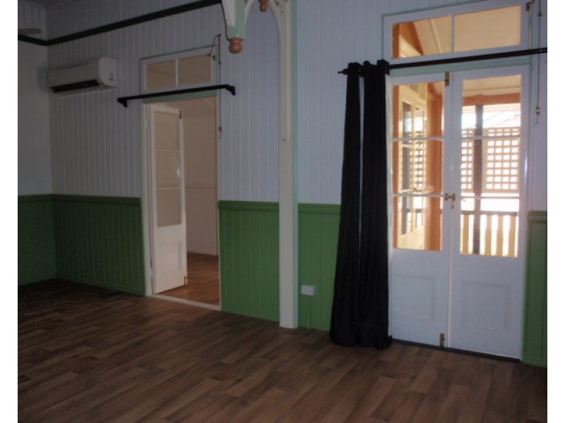 42 Riverview Street, Emerald QLD 4720