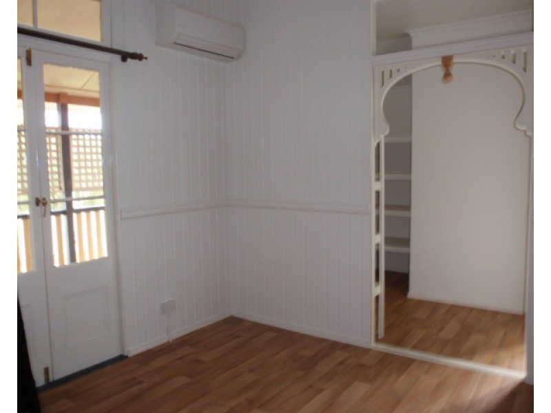 42 Riverview Street, Emerald QLD 4720