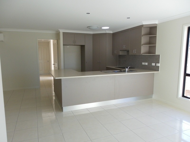 34 Wright Street, Emerald QLD 4720