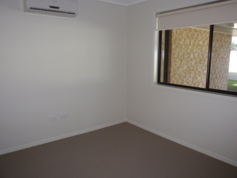 34 Wright Street, Emerald QLD 4720