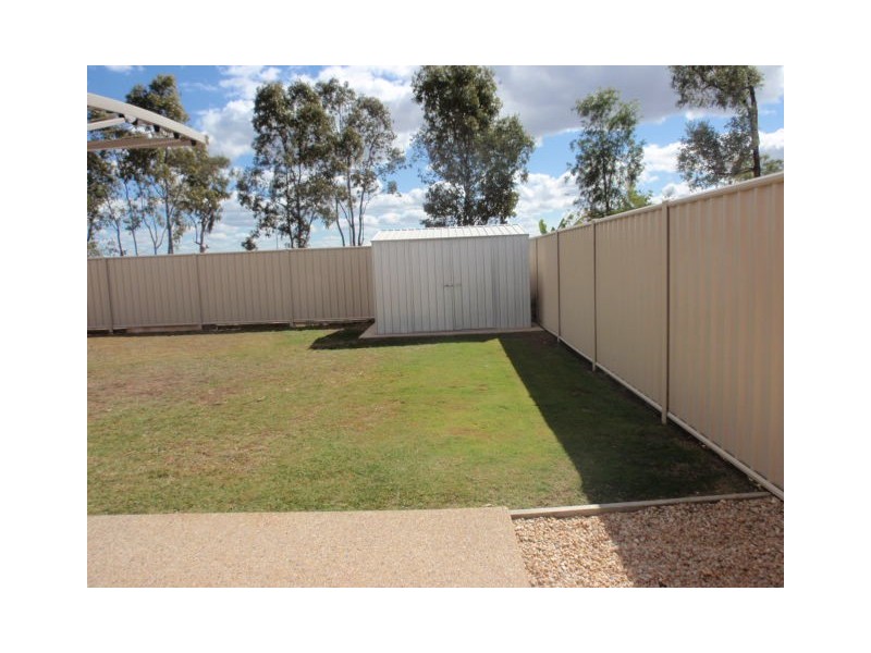 34 Wright Street, Emerald QLD 4720