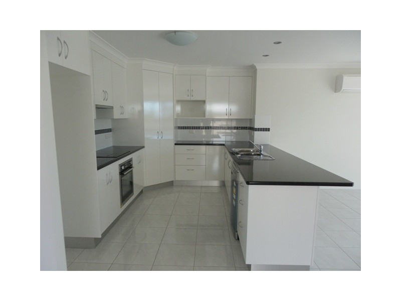 6 Wright Street, Emerald QLD 4720