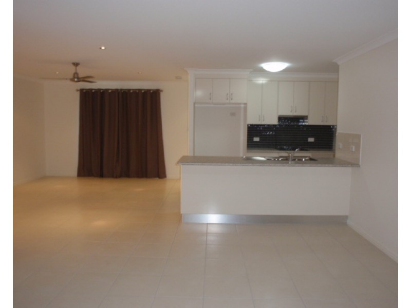 36 Long Street, Emerald QLD 4720