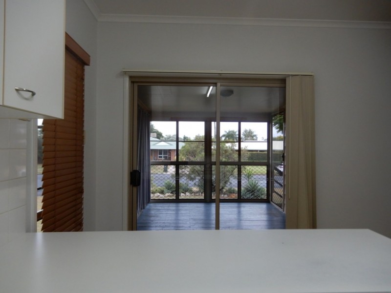 36 Campbell Street, Emerald QLD 4720