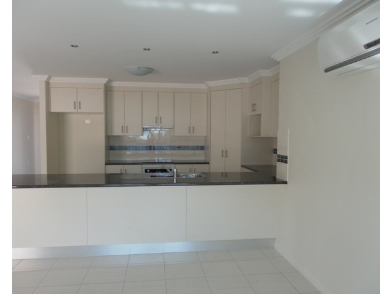42 Wright Street, Emerald QLD 4720