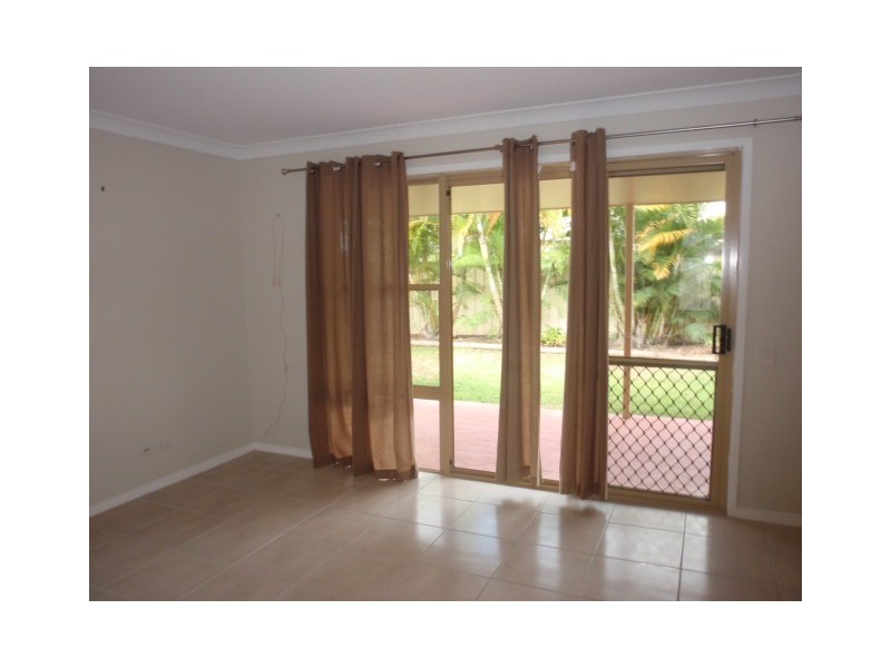 10 Peggy Court, Emerald QLD 4720