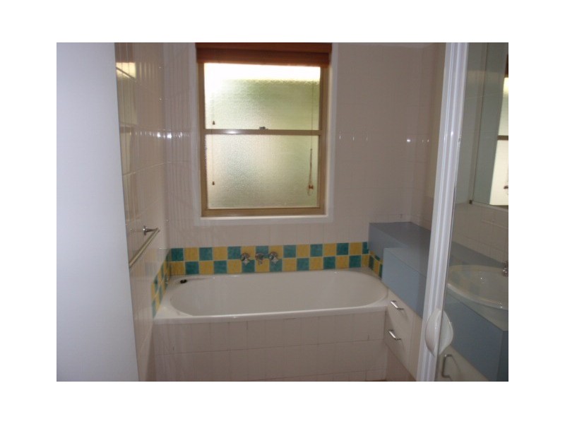 10 Peggy Court, Emerald QLD 4720