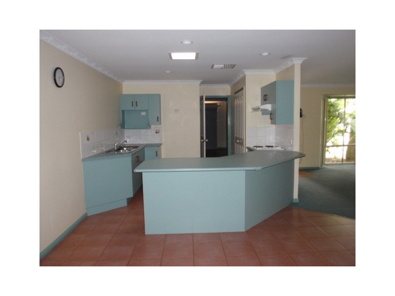 1/12 Kookaburra Court, Emerald QLD 4720