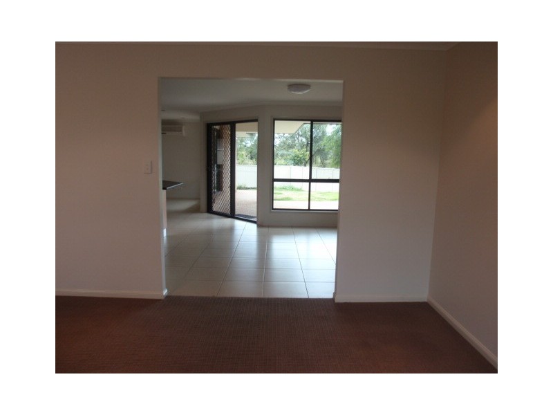 11 Chandon Court, Emerald QLD 4720