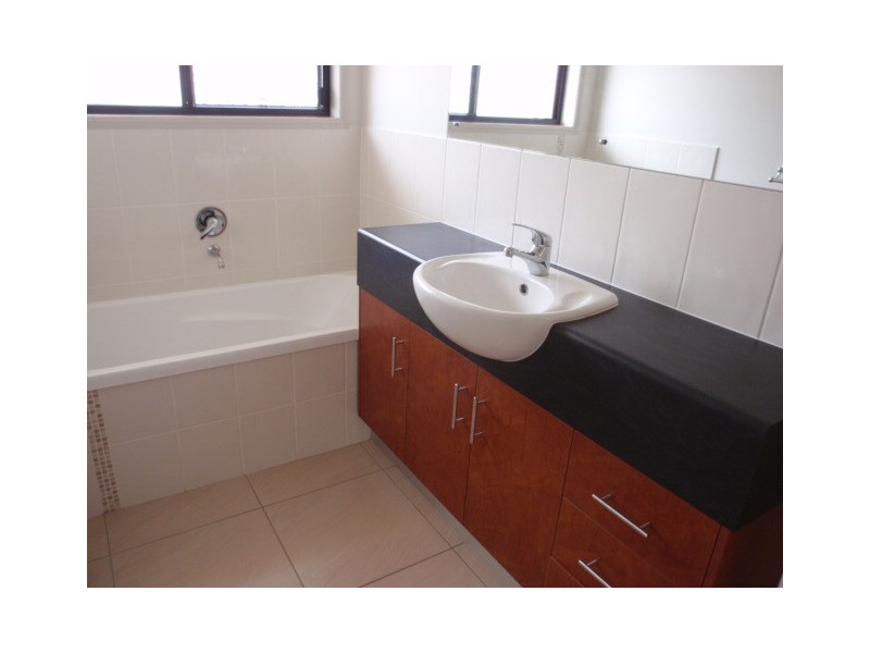 11 Chandon Court, Emerald QLD 4720