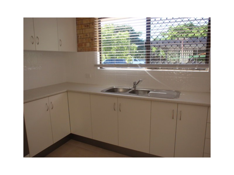 2/41 Baker Street, Emerald QLD 4720