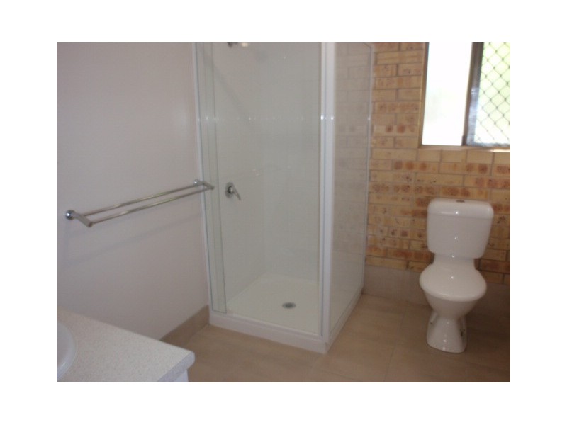 2/41 Baker Street, Emerald QLD 4720