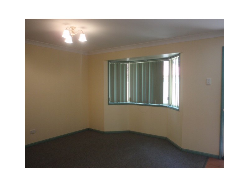2/12 Kookaburra Court, Emerald QLD 4720