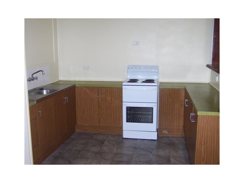 109 Harris Street, Emerald QLD 4720