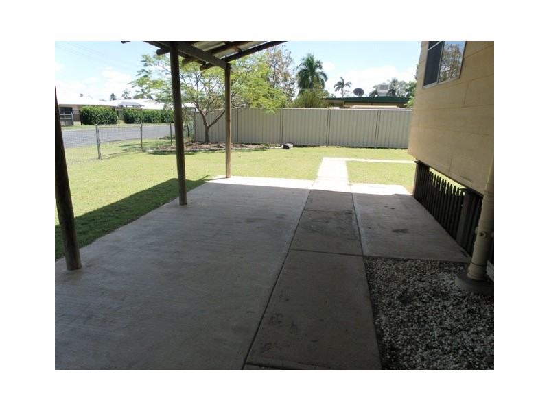 109 Harris Street, Emerald QLD 4720