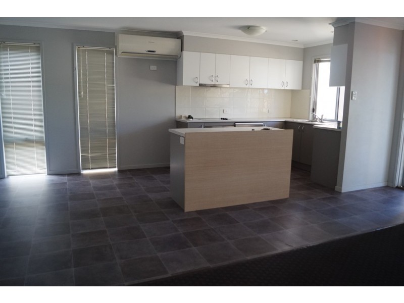 16A Mayfair Drive, Emerald QLD 4720