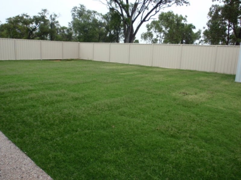 38 Wright Street, Emerald QLD 4720