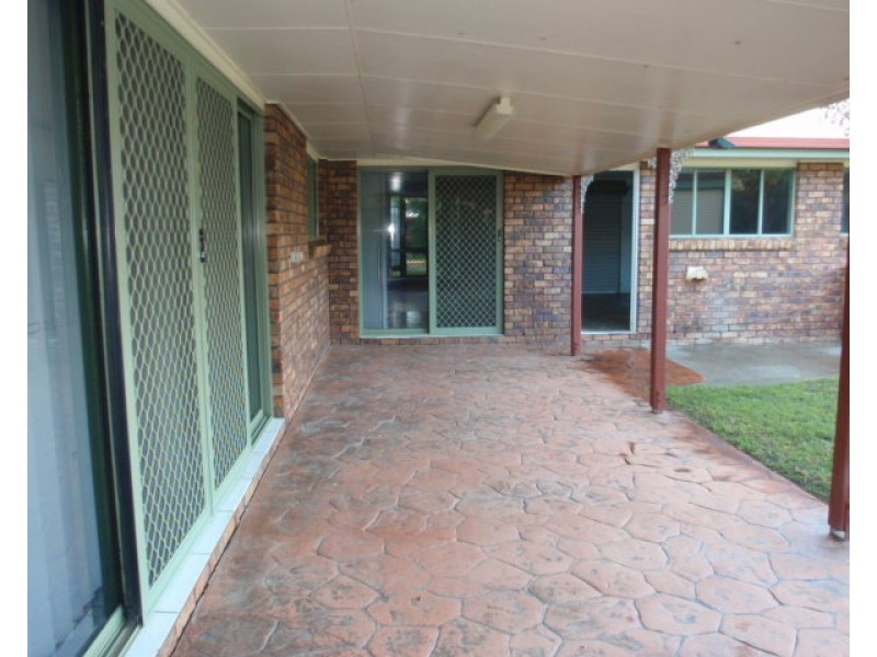 1 Kurrajong Close, Emerald QLD 4720