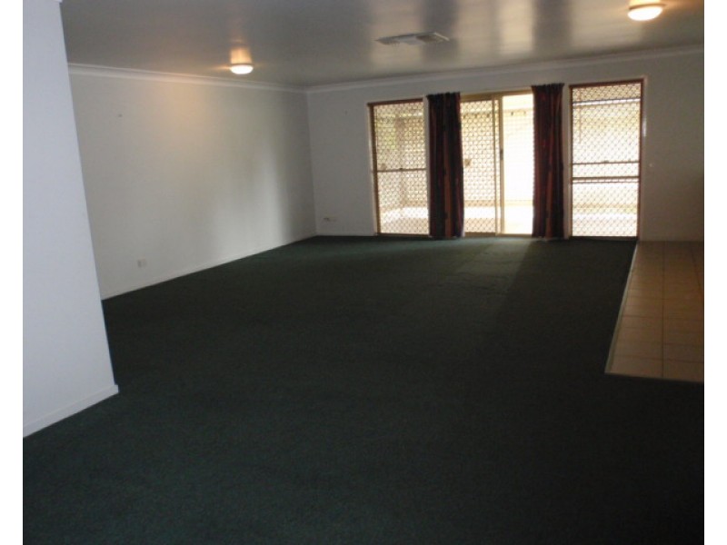 39 Crinum Crescent, Emerald QLD 4720
