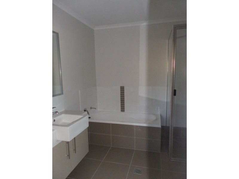 7/15 Roberts Street, Emerald QLD 4720