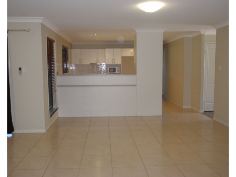 14 Pressler Road, Emerald QLD 4720