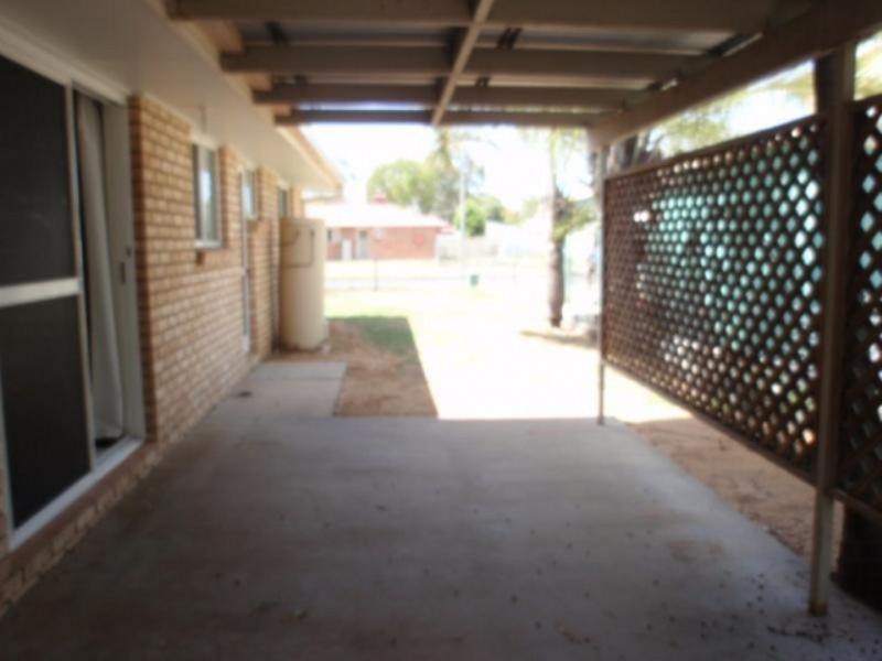 105 Roberts Street, Emerald QLD 4720