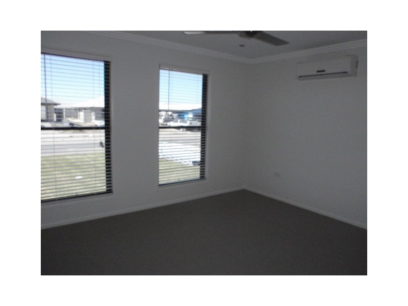 7 Newman Drive, Emerald QLD 4720