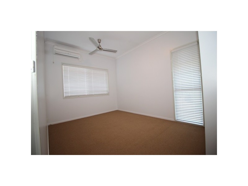 11 Roseanne Road, Emerald QLD 4720