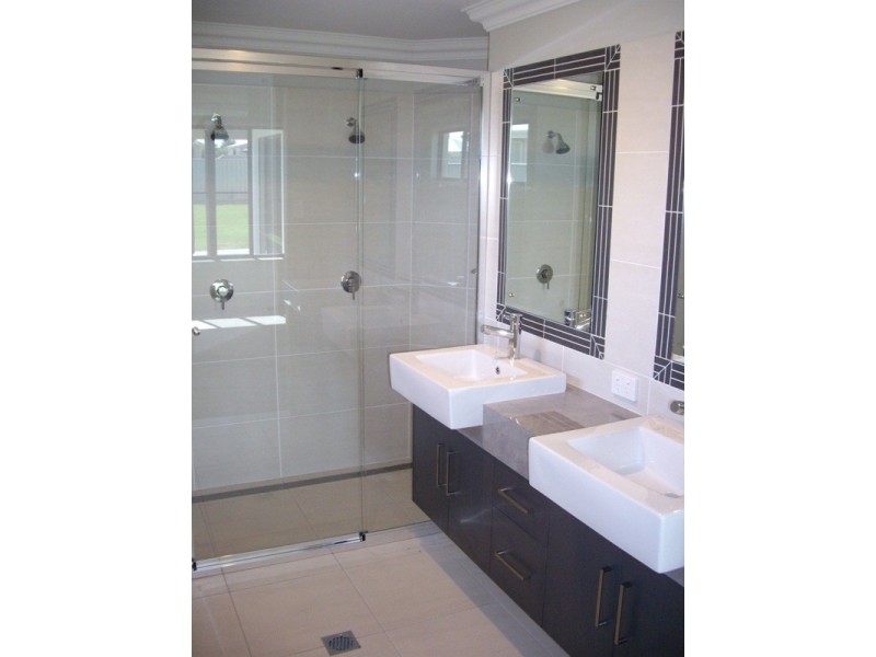 30 Brokenwood Street, Emerald QLD 4720