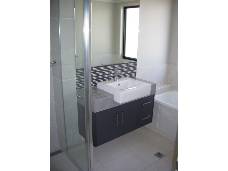 30 Brokenwood Street, Emerald QLD 4720