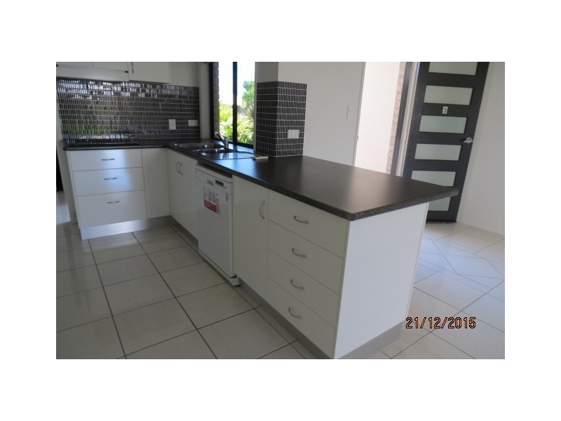 3/38 Long Street, Emerald QLD 4720
