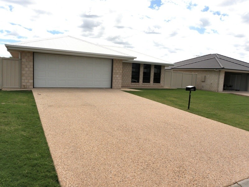 4 Wright Street, Emerald QLD 4720