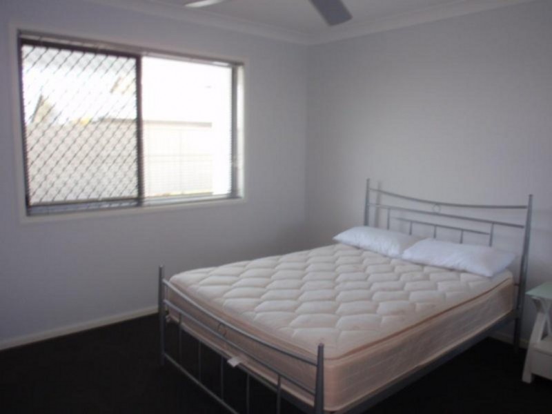 2/21 Moriarty Street, Emerald QLD 4720