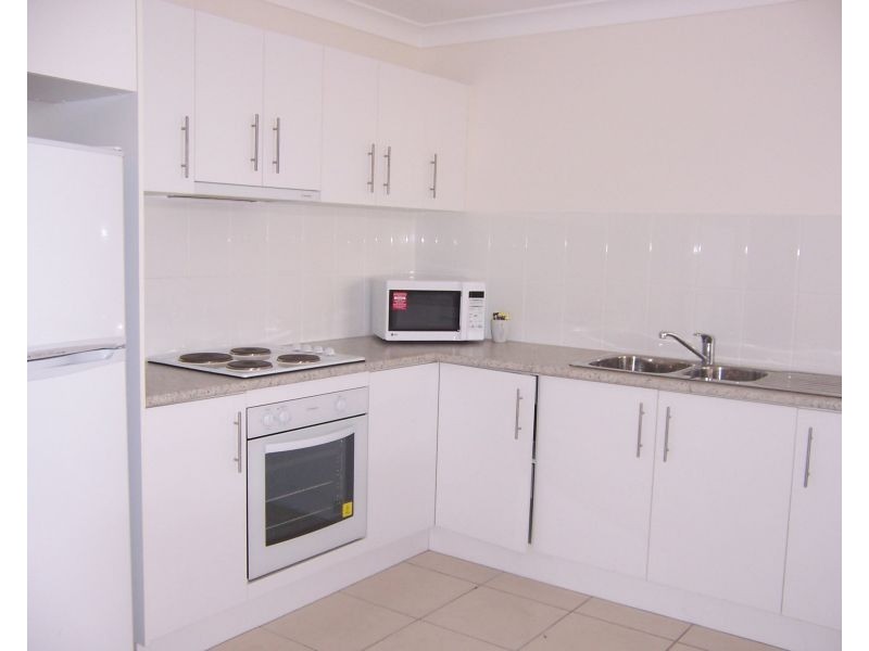 3/10 Guy Street, Emerald QLD 4720