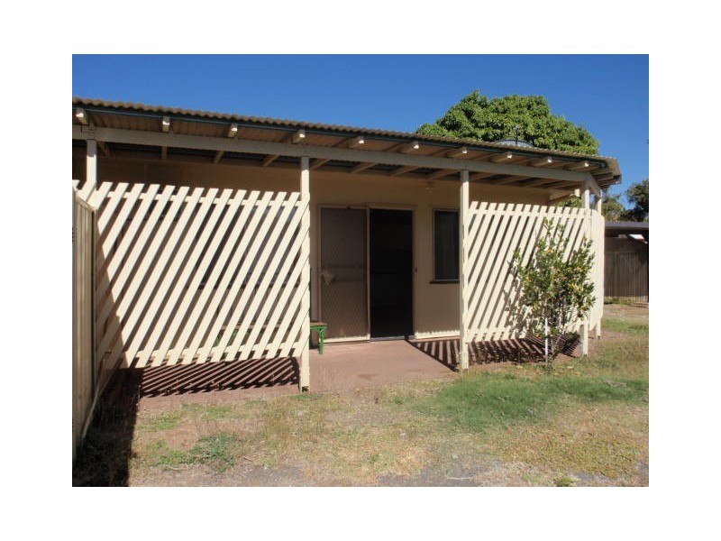 2/24 Old Airport Drive, Emerald QLD 4720