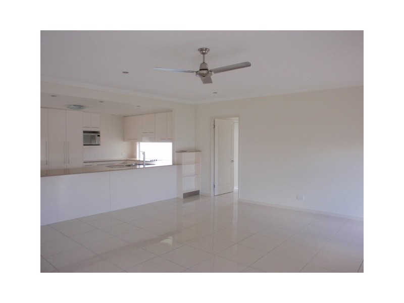 1/10 Wright Street, Emerald QLD 4720