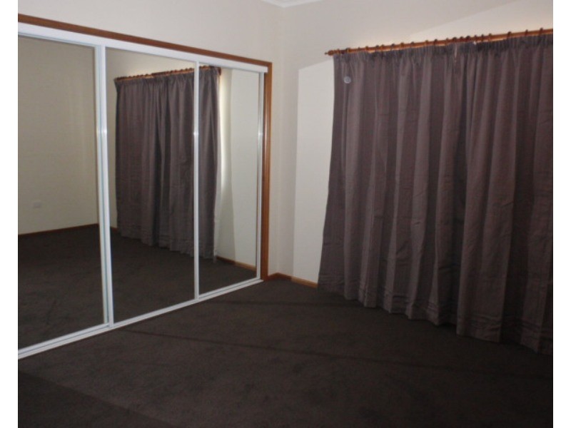 70 Staal Crescent, Emerald QLD 4720