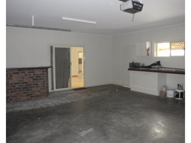 70 Staal Crescent, Emerald QLD 4720