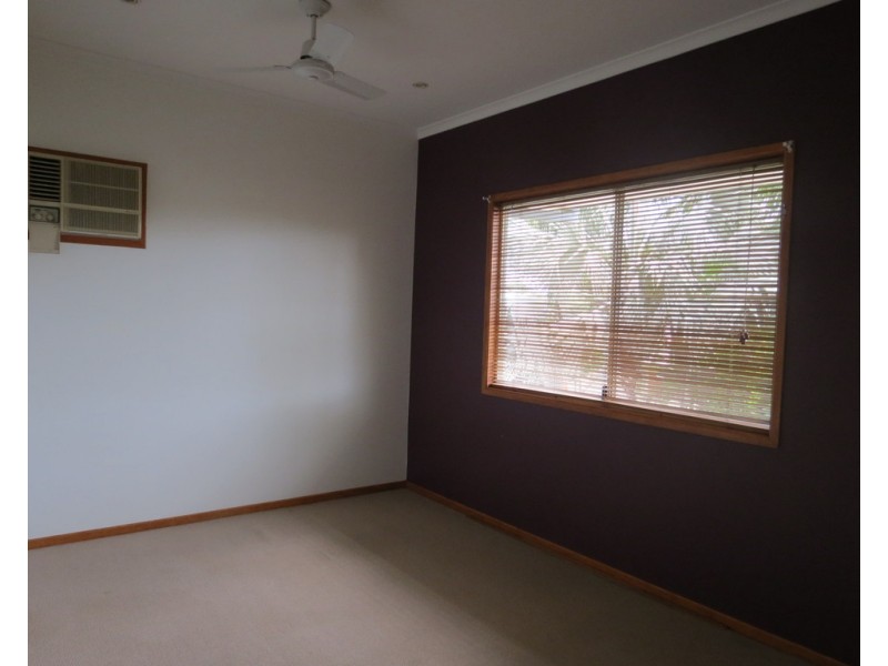 98 Moody Street, Emerald QLD 4720