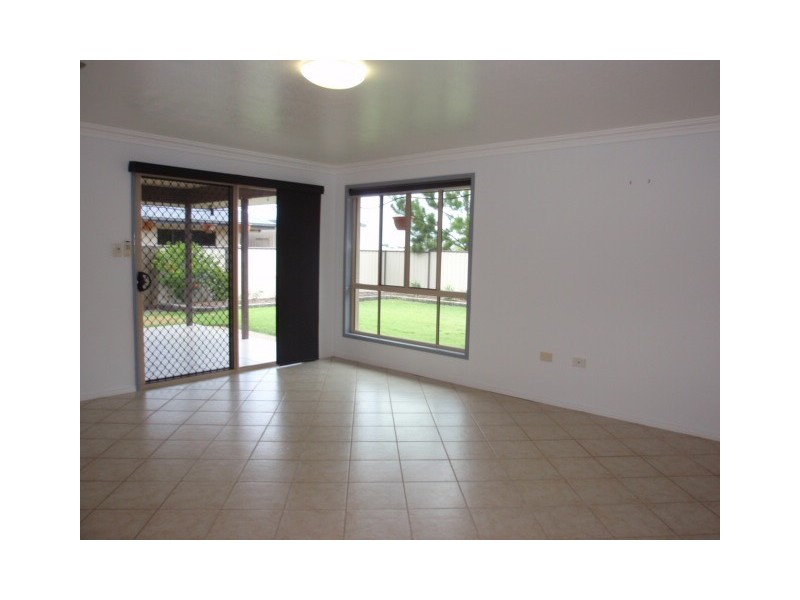 19 Callaghan Street, Emerald QLD 4720