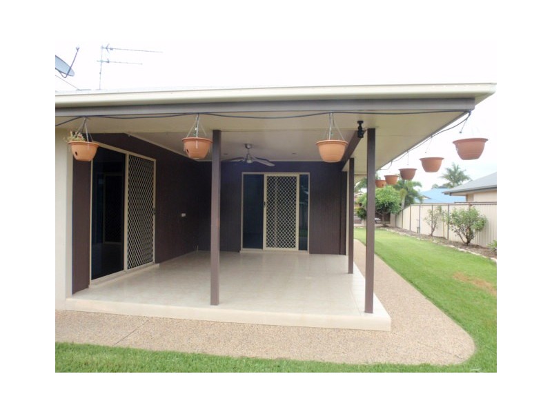 19 Callaghan Street, Emerald QLD 4720