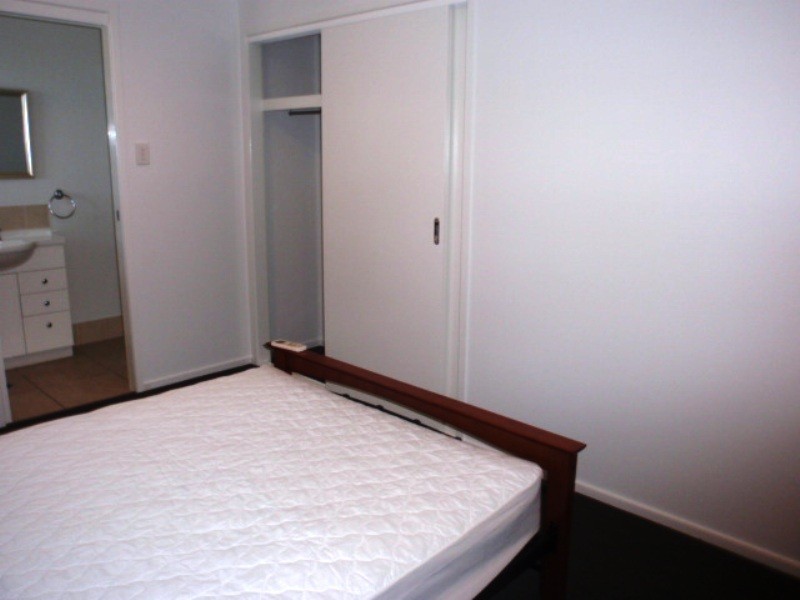 1/44 Bailey Street, Capella QLD 4723